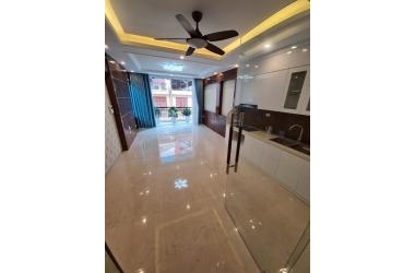 BÁN GẤP NHÀ PHỐ TRUNG KÍNH TO,oto tránh, vỉa hè 3m, kinh doanh, 7m ra phố,50m2 x 4T, 9.4 tỷ